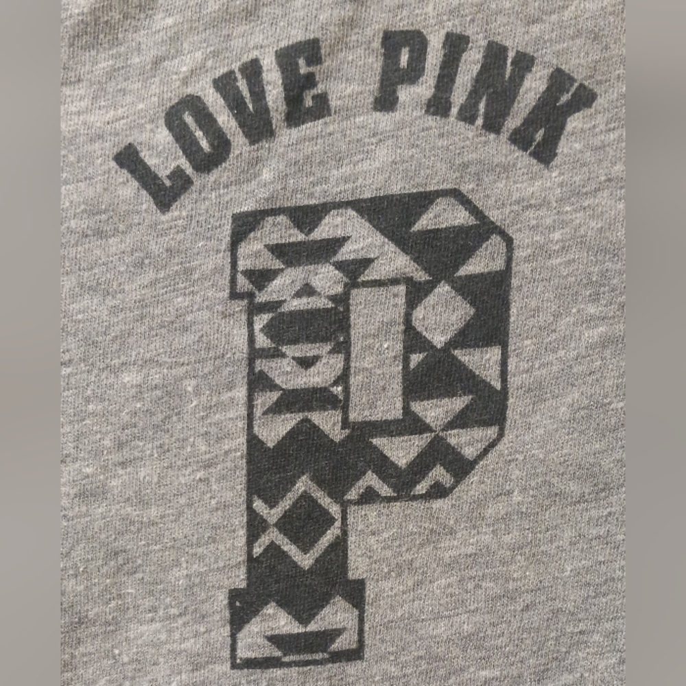 #67 VS Pink Aztec Tee 🖤 - Picture 2 of 4